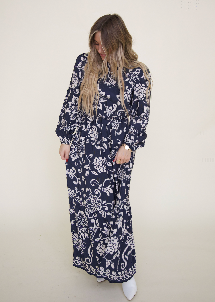 Navy Boho Floral Print Maxi Dress Small Navy Boho Floral Print Maxi Dress Small