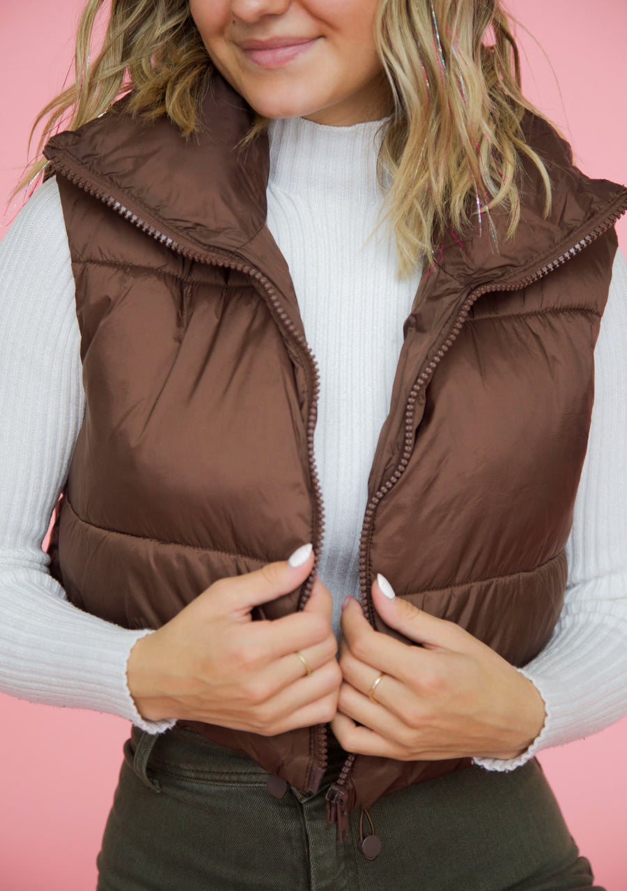 Cropped Puffer Vest in Brown – Vanity Island Magazine