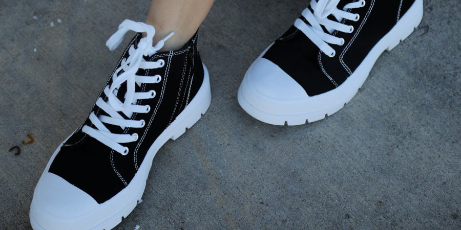 Daphnie Colored Sneakers (Black)